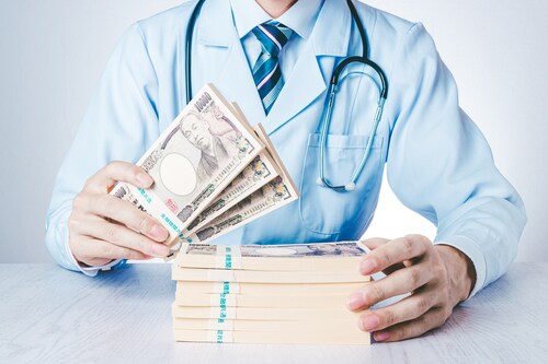 もっとも安価な中古鉄骨造アパートでも1億円はする… （画像はイメージです／PIXTA）