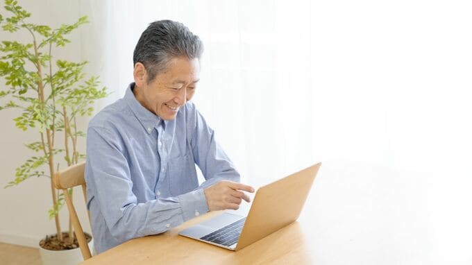 シニアの人生経験は投資にもプラスの効果！長期投資なら投資信託よりも「株式投資」を推す理由【経済誌元編集長が助言】