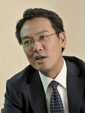 SBIマネープラザ株式会社 常務取締役総合企画部長階戸雅博氏