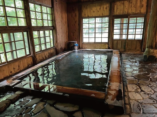 出所：『温泉博士×弁護士が厳選、とっておきの源泉かけ流し325湯』（合同出版）より抜粋