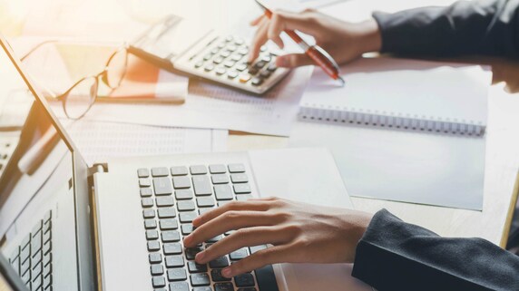 企業会計の実務にはそぐわない!? クラウド会計システムの現状