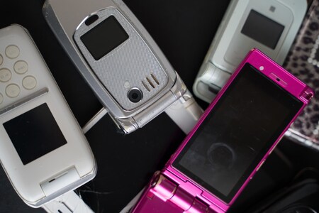 ガラケー、まだ持っていますか