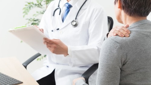 医師の転職では採用の目線、基準が従来よりも厳しくなっているという。（※写真はイメージです／PIXTA）