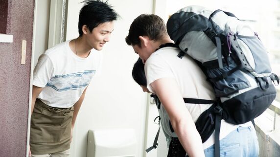 ドタキャン・備品持ち帰り・報復レビュー、“やったもん勝ち”民泊ゲストの悪質トラブル…民泊運営で「泣き寝入り」しない防衛策