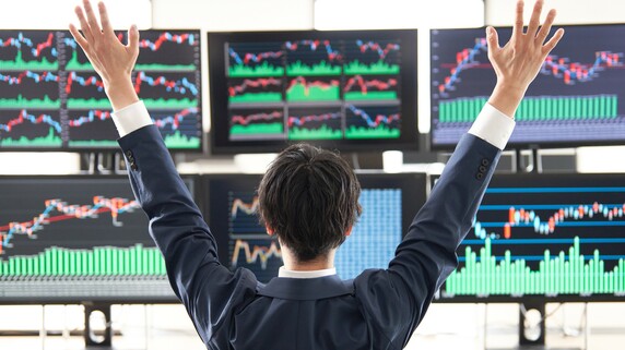 中国不動産株の取引が再開…香港株式市場は大幅反発！