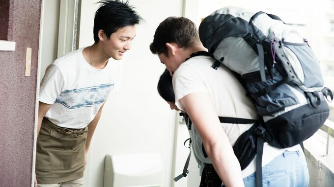 ドタキャン・備品持ち帰り・報復レビュー、“やったもん勝ち”民泊ゲストの悪質トラブル…民泊運営で「泣き寝入り」しない防衛策