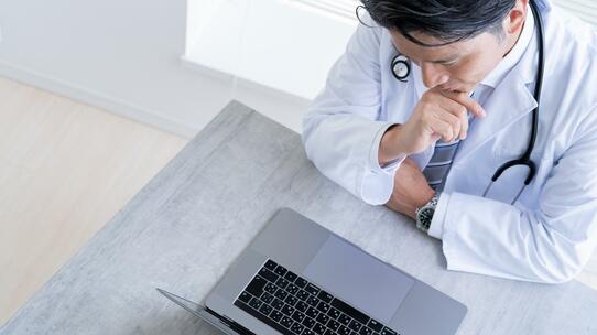 患者が奪われる！…近隣にできた競合先から「弱小認定」されるクリニックの特徴