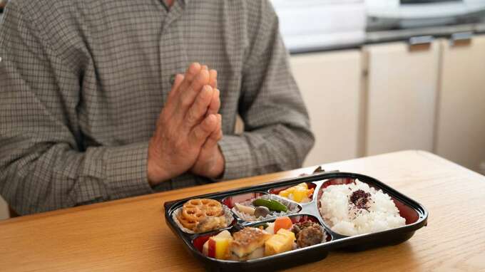 「こんなはずじゃなかった…」〈貯蓄7,000万円・年金想定月20万円〉61歳で起業した男性。理想のセカンドライフが一転、家族は去り…ひとり弁当を食べる夜