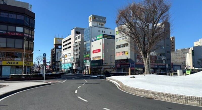 （2026年2月9日　春日部駅西口　現地撮影）