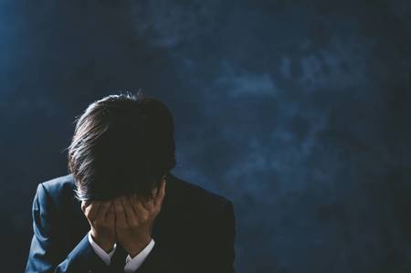 気づかずに裸で泳いでた…（※画像はイメージです／PIXTA)