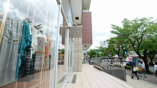 コロナ禍でECが拡大…もはや「実店舗」は不要なのか?