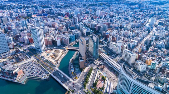 リスクとチャンスが混在する国内不動産投資…成功を掴むには?