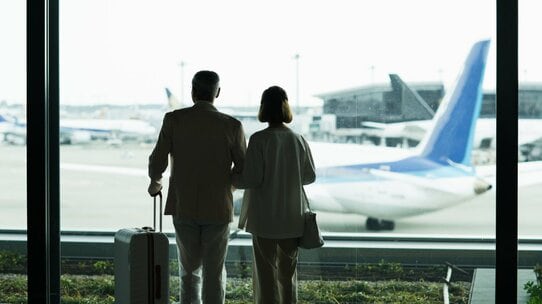 「老後ぐらい贅沢したっていいよね？」貯蓄6,000万円の元会社員が〈ビジネスクラス旅行〉を楽しんだ末、“7年後に直面した現実”