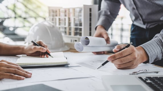 新たな〈国家資格〉誕生のきっかけに。一級建築士が〈“耐震強度”を偽造〉した衝撃事件から約20年「第3者の目」が光る、建築業界の現在