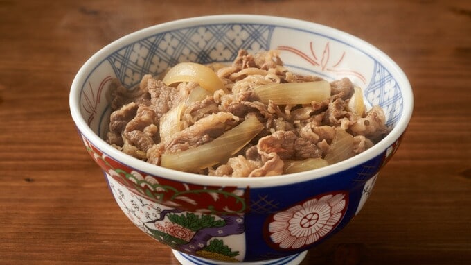 日本の牛丼チェーンが「タイの百貨店」に出店している背景