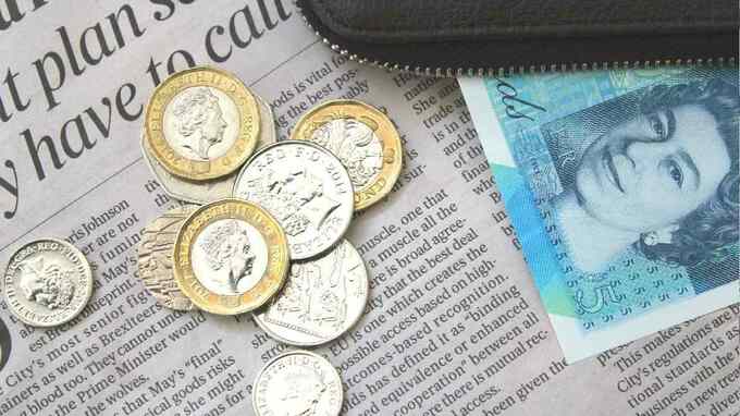 英国GDP（2023年7-9月期）－成長は停滞、前期比小幅マイナスに
