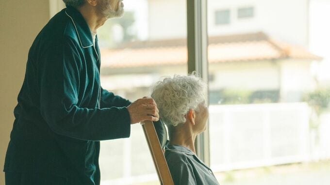 「私たち、どこで間違えたんだろうね」冷蔵庫に残った“豆腐ひとつ”。年金月16万円・70代夫婦の〈静かな終焉〉