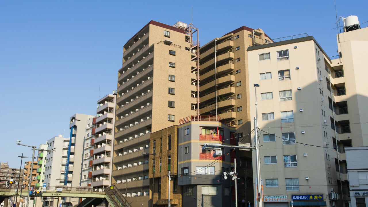 駅近に建てたビルで運営する納骨堂の収益――課税はどうなる?