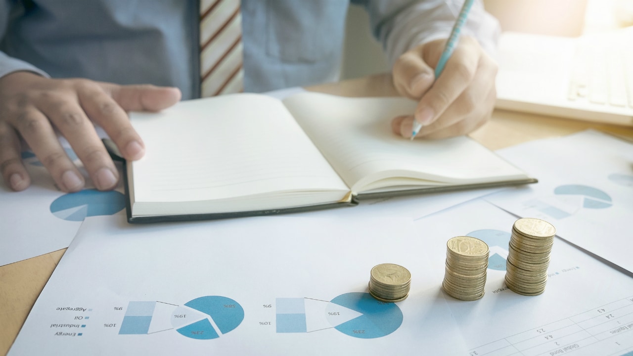 100%損金の保険商品…長期平準定期保険と逓増定期保険の概要