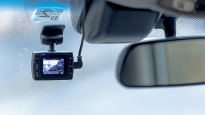 ドライブレコーダーに証拠を収める