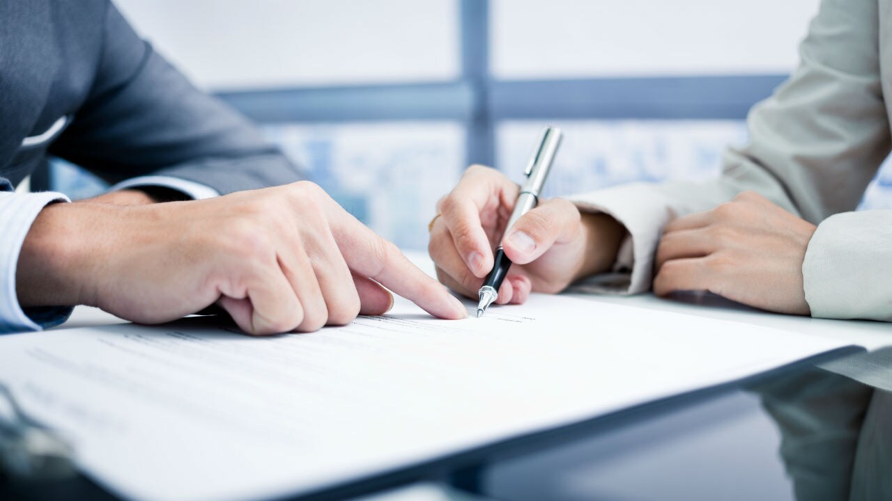 「連帯保証なし」広がる 保証関連会社に注目!
