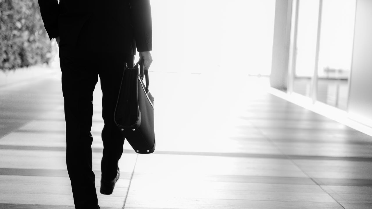 嘘だろ…退職代行経由〈1日で退職〉に唖然。「入社してやった」「働いてやっている」空前の売り手市場で起きている“静かな異変”【転職のプロが解説】 