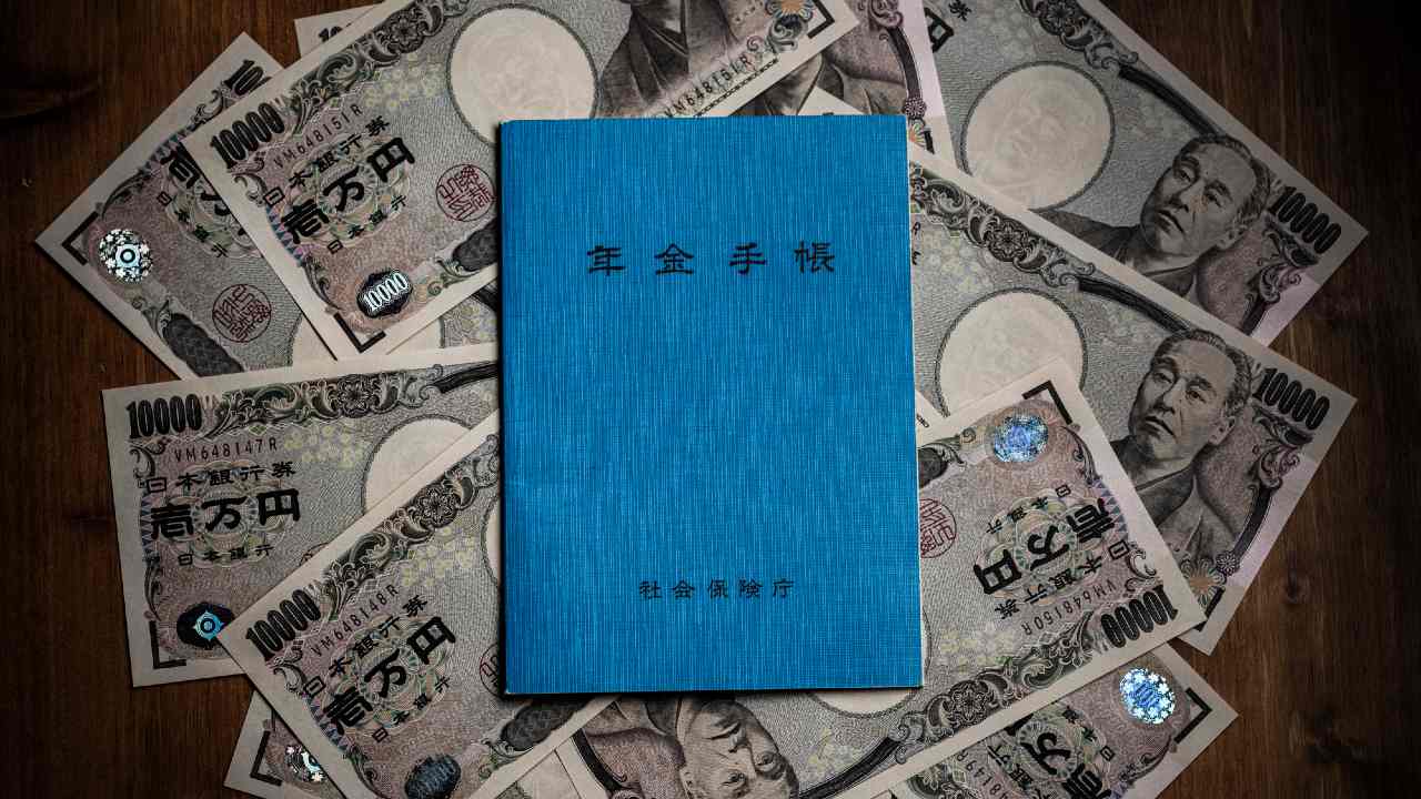 両親の年金「約28万円」でも厳しいのに…「働き続けるしかない」将来の年金額