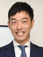 結城 準一