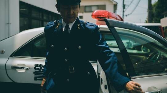 ずっと我慢してきたんだから…年金月23万円・68歳の元警察署長、わずか3年で「貯金1,000万円」を失ったまさかの理由【CFPの助言】