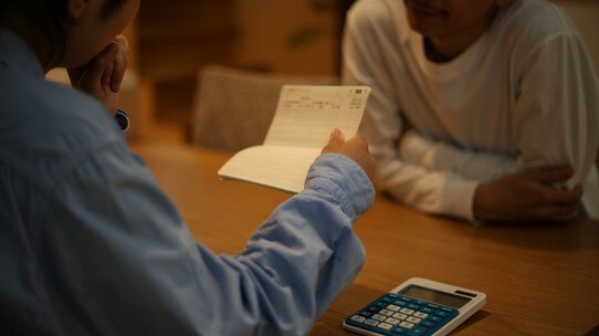 経済アナリスト「さらに手取りを減らしてどうする」――少子化対策のために〈社会保険料“上乗せ”〉という自滅ルート