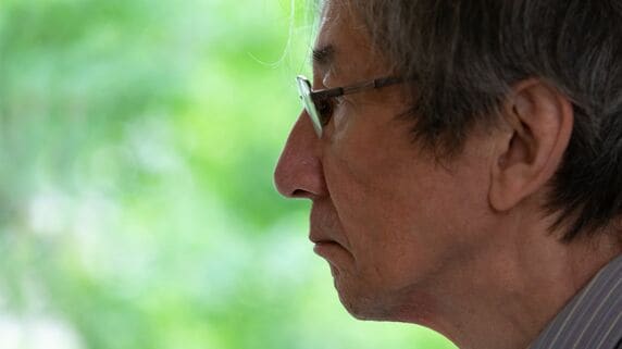 「お父さん、また同じ話してる」…娘が感じた強烈な違和感。年金月22万円・74歳男性が免許返納で「50年ぶりに車のない暮らし」も、まさかの代償【CFPの助言】