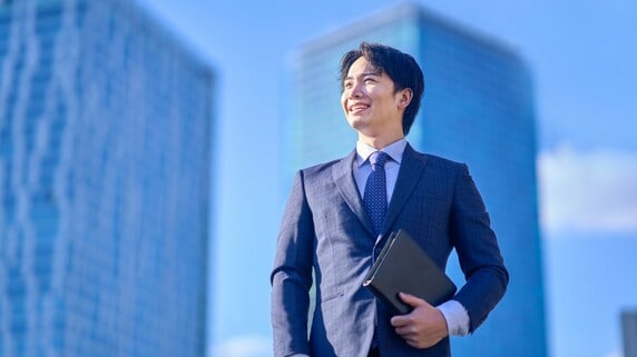 3回Amazonで売り飛ばし、3回買い戻した…ある本。月30時間労働、月収300万円・起業家が「名著」から学んだ【仕事をがんばって自由時間を増やす方法】