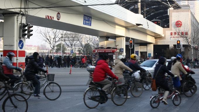 中国経済「新常態」への移行――進まない農民工の福利厚生改革