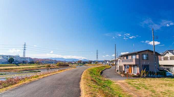 「ここが、私の理想郷です」…家賃2.5万円・駅徒歩25分の一軒家に暮らす36歳女性が選んだ、“贅沢しないFIRE”という生き方