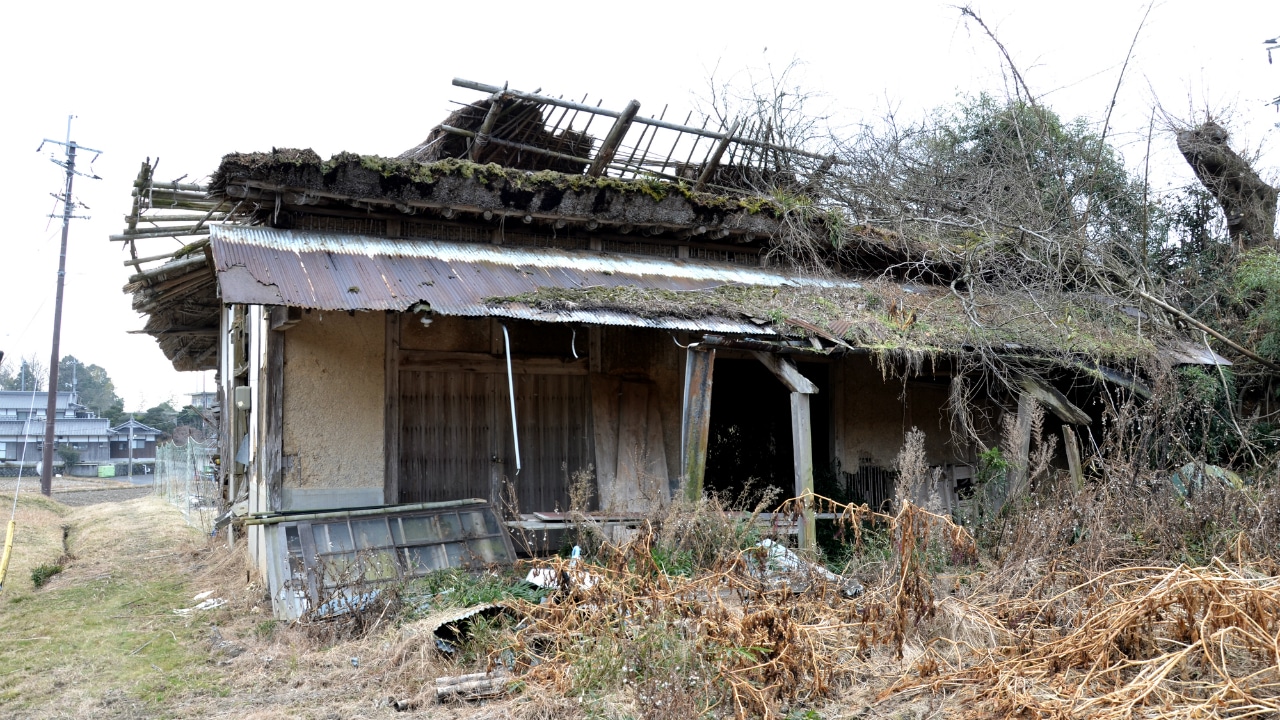 限界マンション、老朽戸建て…相続放棄を検討すべき「負動産」