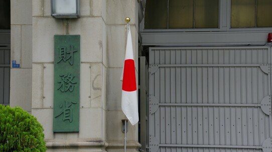財務官僚の「プライマリー・バランス亡国論」がまかり通るのか