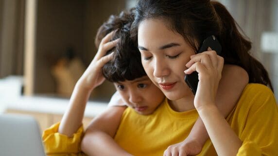 パパに言わなきゃいけないことがあって…年金月25万円・67歳夫婦の和やかな老後が大破した35歳・溺愛娘からの「戦慄のひと言」→さらなる「サプライズ」でトドメ。完全なる老後破産へ【FPが解説】