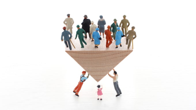 日本に訪れる衝撃の未来図…日本人男性「生涯子どもを持たない」人およそ半数で、国民激減の恐怖【公認会計士が解説】