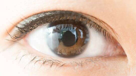 多くの人が知らない…眼瞼下垂は「ハイリスクな全切開」無しで治すことが可能【専門医が解説】