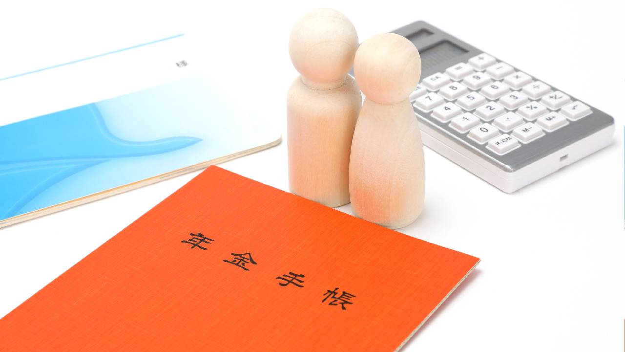 「老後2,000万円問題」のウソ…高齢者1人を現役世代2.6人で支える時代でも「年金は減らない」といえるワケ