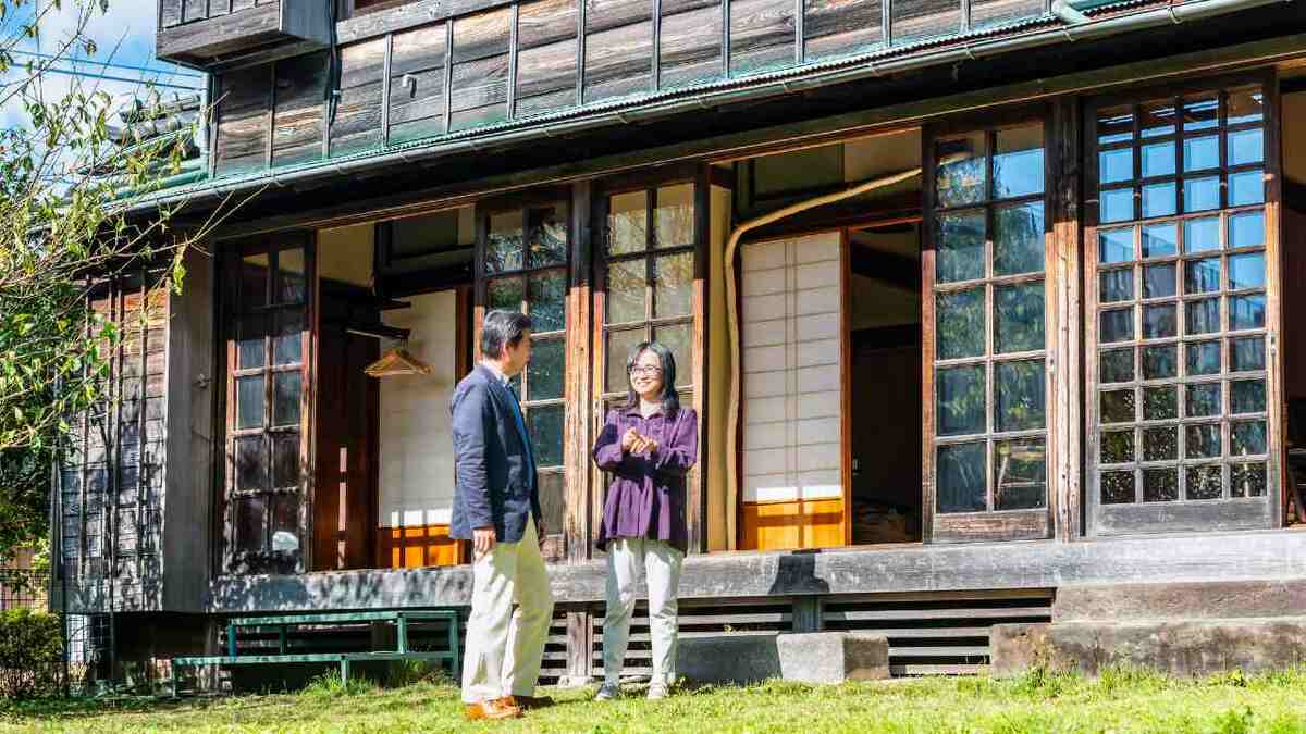 「第二の人生を…」地方暮らしに踏み出した60代夫婦が、わずか2年で後悔した“古民家移住の現実” | ゴールドオンライン