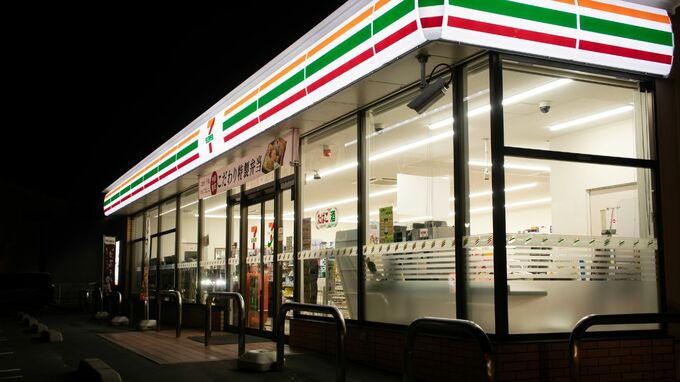 セブン‐イレブンはなぜ成功したのか「日本では使えない」アメリカのマニュアルに頼らず、日本初のコンビニが生み出したイノベーション【経済学の専門家が解説】