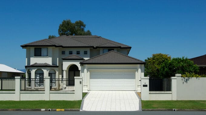 広大な庭のある豪邸の相続…「土地の共有」をした家族の末路