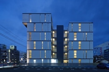 細長い敷地を活かした集合住宅（厚木）