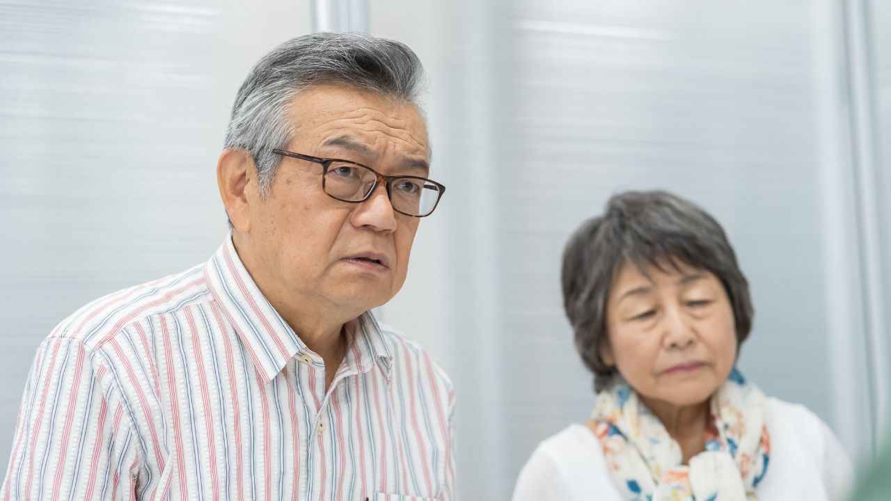 冗談じゃない！〈年金月35万円〉70代の元公務員夫婦、孫の初節句で〈15万円〉の大盤振る舞いも…30歳の嫁から放たれた「まさかのひと言」に唖然