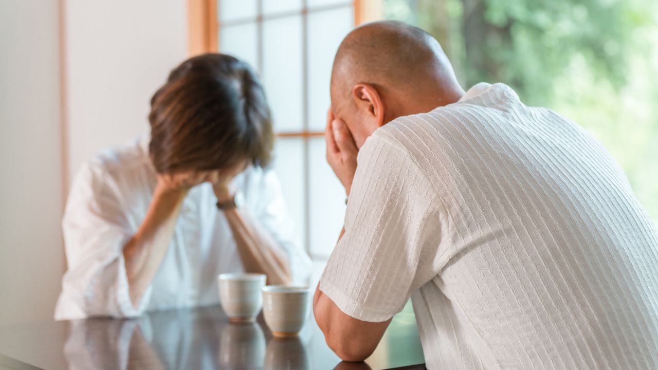 「もう、親を当てにしないでくれ…」年金月27万円・70代夫婦、50歳息子に告げた「月8万円の援助終了」