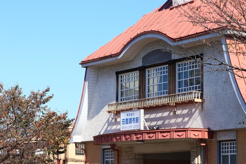 かつては高級住宅地の代名詞だった田園調布だが… （画像はイメージです／PIXTA）