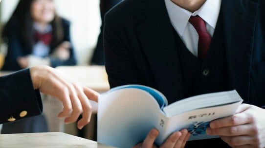 【実例】「数学の偏差値50台」で国公立医学部に合格！医学部受験〈苦手科目アリで挑むケース〉の勝ち方【元医学生講師が助言】