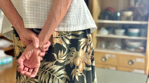 52歳長女、2年ぶりの帰省で茫然…78歳母が暮らす、地方の超築古実家の室内に広がっていた〈想定外〉の光景