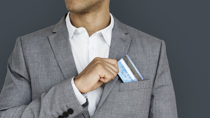 なぜ成功する人はクレジットカードを一枚しか持たないのか？